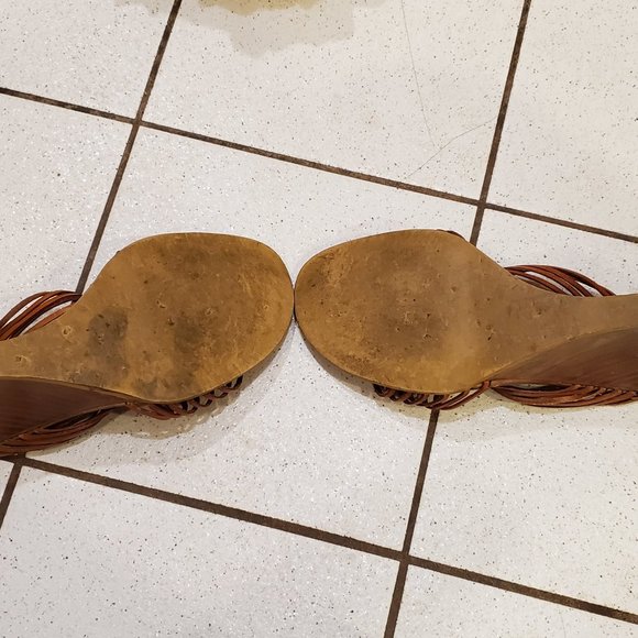 Copy - Banana Republic Woven Wedges Size 8 - Picture 7 of 9